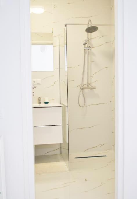 Appartamento 3 Dream Apartmant 3+Parcare Gratuita Gran Varadino Esterno foto